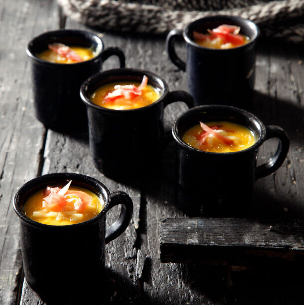 Σούπα με σελινόριζα, κολοκύθα και μήλο