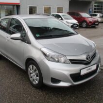 Toyota-Yaris-2012-1 Toyota-Yaris-2012-1