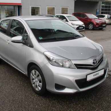Κάποιος «ξέχασε» ένα Toyota Yaris του 2012 με 11.000 χλμ.