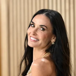 demi moore – share