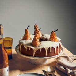 ke-ik-sokola-ta-me-olo-klira-achla-dia-kai-gla-so-tzi-ntzer_gastronomos-768×960