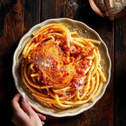 kokoras-sofigado-apo-tin-kefallonia-gastronomos-768×960