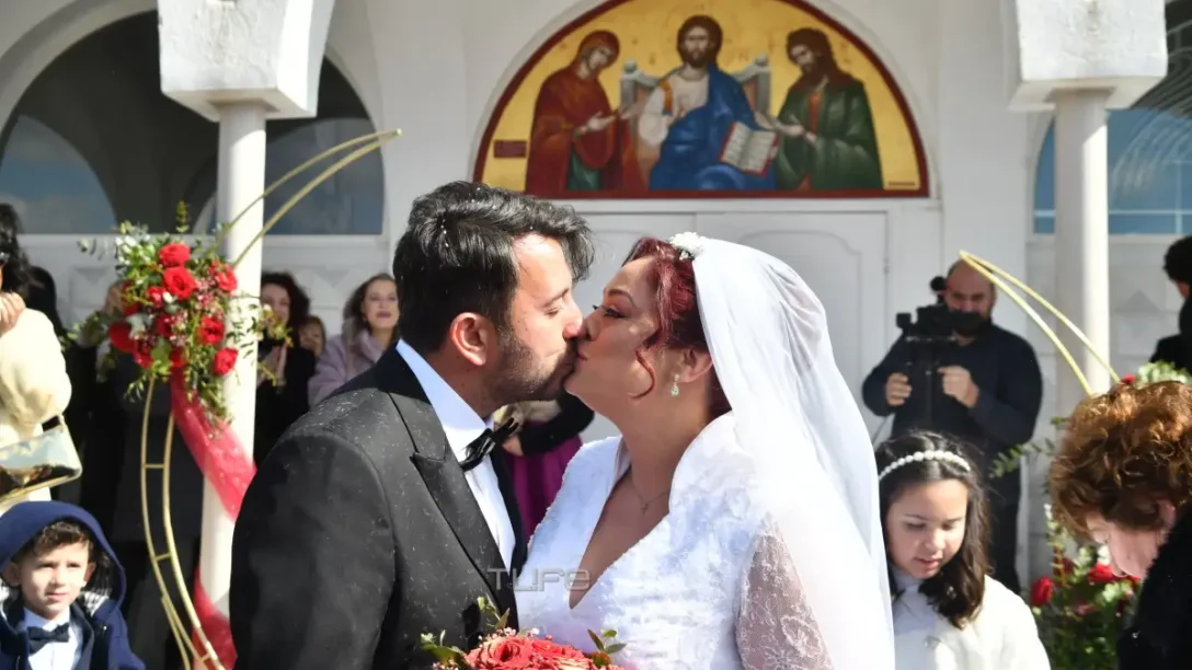 Παντρεύτηκαν η Μπάγια Αντωνοπούλου και ο Νίκος Κώτσης λιγο πριν γίνουν γονείς για πρώτη φορά – Φωτογραφίες