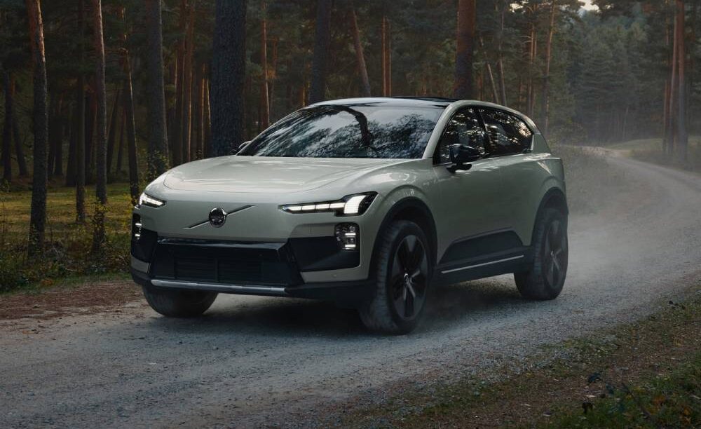 Volvo: Φθηνότερα τα ηλεκτρικά από τα βενζινοκίνητα