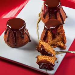 atomika_keik-fraoylas-gastronomos-768×960