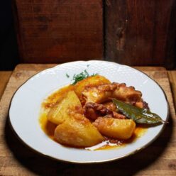 chtapodi-me-patates-gastronomos-610×762