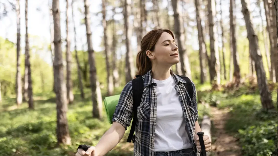 Silent Walking: Το περπάτημα που κάνει focus στην πνευματική διαύγεια