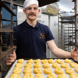 lamprokouloura-gastronomos-768×960