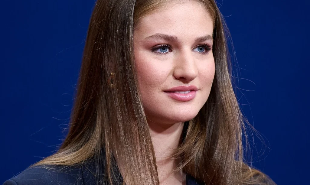 Η πριγκίπισσα Λεονόρ έγινε η πρώτη γυναίκα της ισπανικής βασιλικής οικογένειας που πέταξε αεροπλάνο μόνη της. Δείτε video