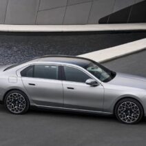 2027-BMW-7-Series-FL-0012_resize-2048×1366-1