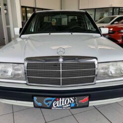 Mercedes_190_E_1991_for_sale-15