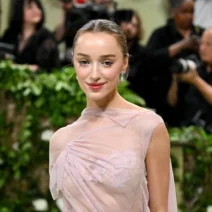 Phoebe-Dynevor-Bridgerton Phoebe-Dynevor-Bridgerton