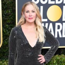 christina-applegate_0