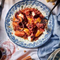 chtapodi-krasa-to-kai-kokkinisto-me-pata-tes-kai-portokale-nio-a-roma-gastronomos-610x762 chtapodi-krasa-to-kai-kokkinisto-me-pata-tes-kai-portokale-nio-a-roma-gastronomos-610×762