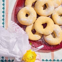 gianniotika-paschalina-koyloyria-gastronomos-1-768×960