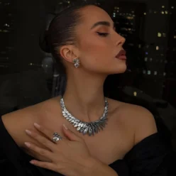 αμυγδαλωτα-νυχια-μπεζ