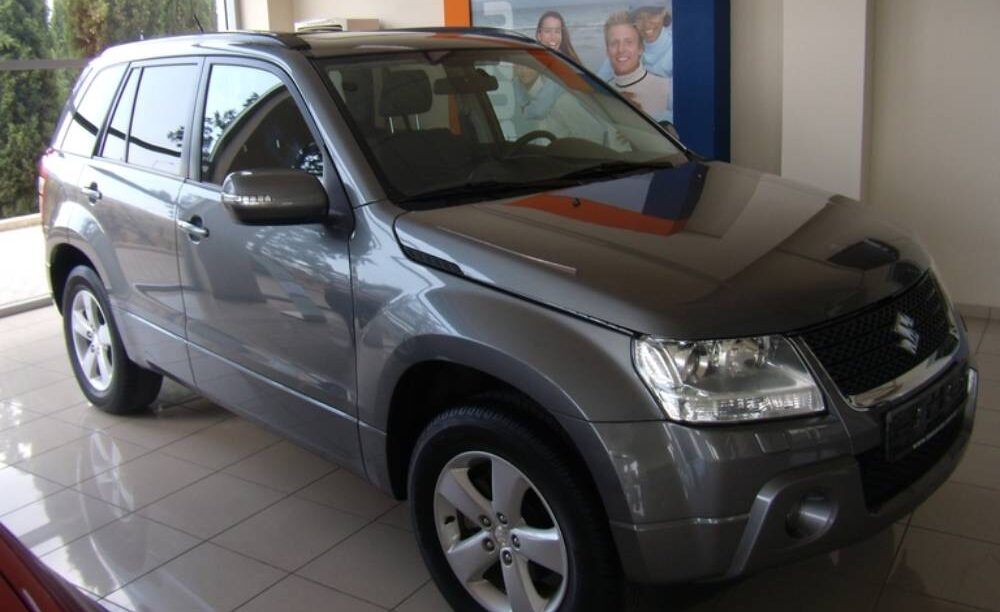 «Μπιμπελό» Suzuki Grand Vitara με 11.000 χλμ. και υγραέριο