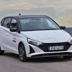 Hyundai-i20-FL-kinisi (1)
