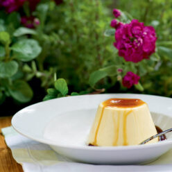 krem-karamele-i-vasiki-syntagi-vima-vima-gastronomos-768×960