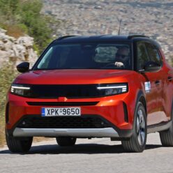 Opel-Frontera-kinisi Opel-Frontera-kinisi