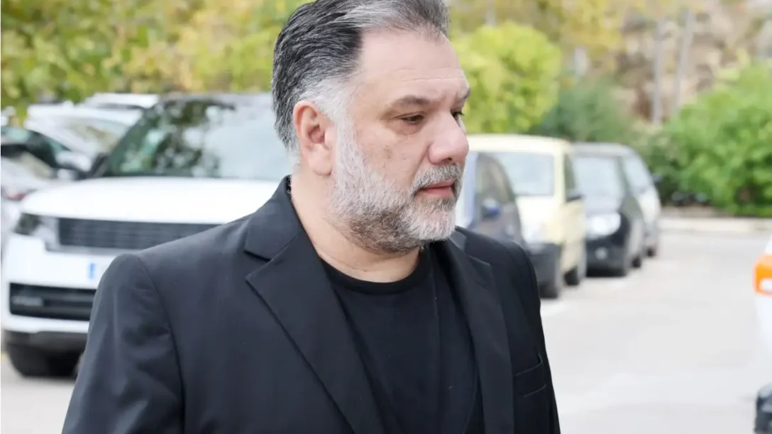 Εσπευσμένα στο νοσοκομείο ο Γρηγόρης Αρναούτογλου: «Είναι το πιο επώδυνο πράγμα που έχω βιώσει»