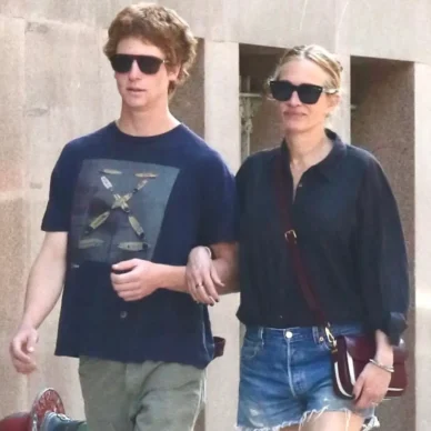 Julia Roberts: Σπάνια εμφάνιση με τον μεγάλο της γιο και effortless look που λατρέψαμε