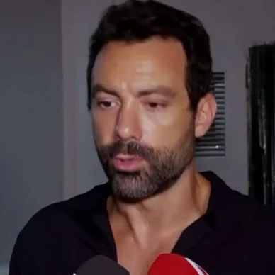 Σάκης Τανιμανίδης: «Από όσα έχω κάνει στη ζωή μου, αυτό που θέλω να πετύχω είναι να είμαι καλός μπαμπάς»