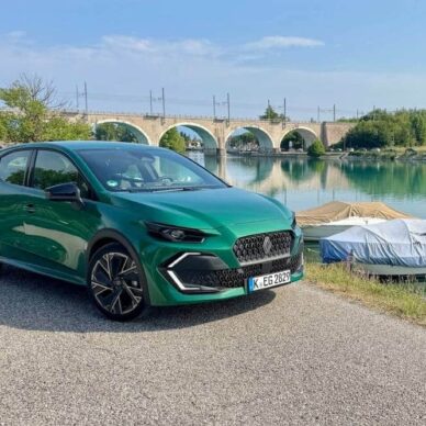 Υβριδικό Renault Clio «ξέχασε» να σταματήσει για βενζίνη