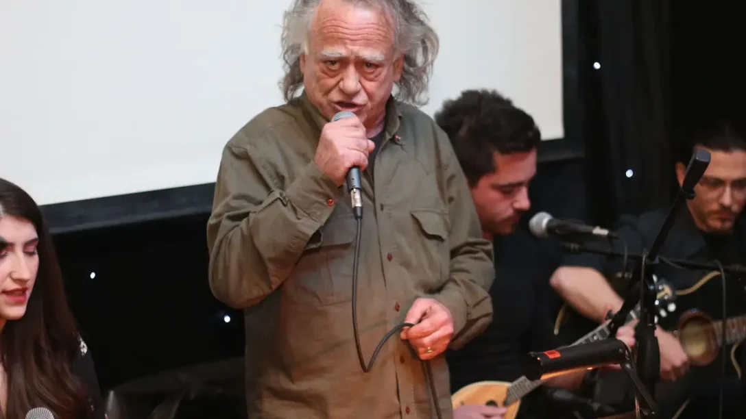 Νίκος Καλογερόπουλος: Πότε θα γίνει η κηδεία του ηθοποιού – Η τελευταία επιθυμία του και η παράκληση της οικογένειάς του