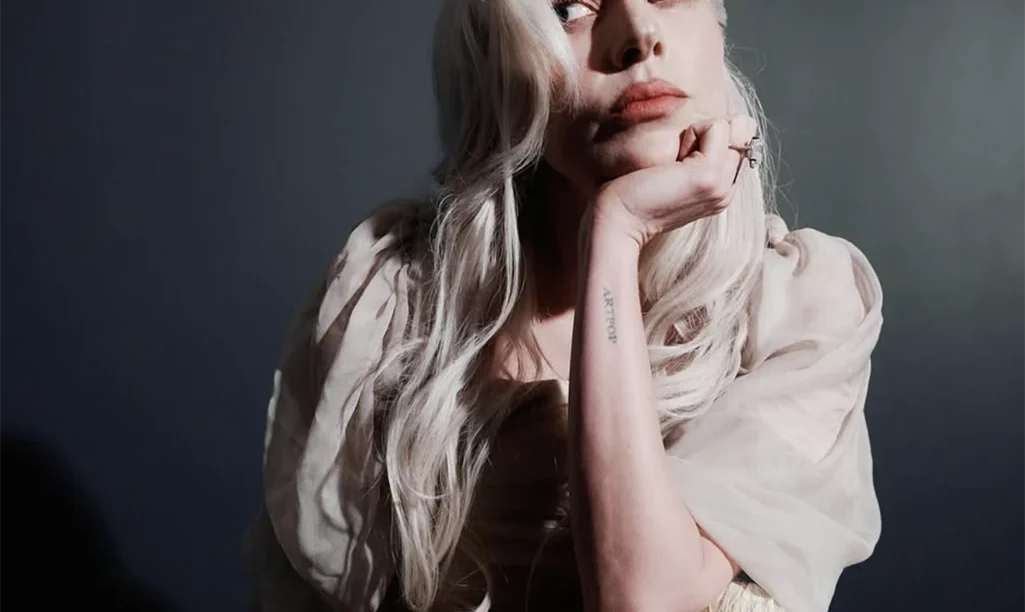 Η Lady Gaga έγινε μητέρα για πρώτη φορά