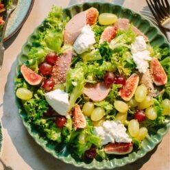ploysia-salata-me-syka-kai-stafyli-gastronomos-768×960