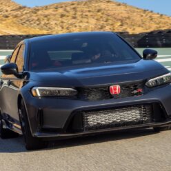 04-2027-Honda-Civic-Type-R