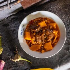 kolokytha-me-trachana-kai-melitzanes-tsakonikes-ena-ladero-oneiro-gastronomos-610×762