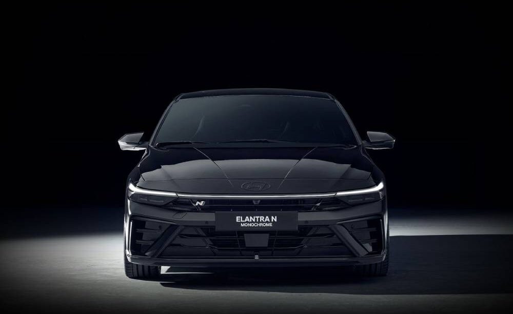 Νέο Hyundai Elantra N Monochrome για σκοτεινές καταστάσεις